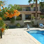 Bay Villa *