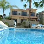 Bay * Pissouri