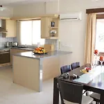 Villa Bay *