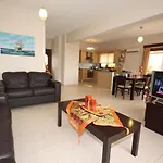 Villa Bay