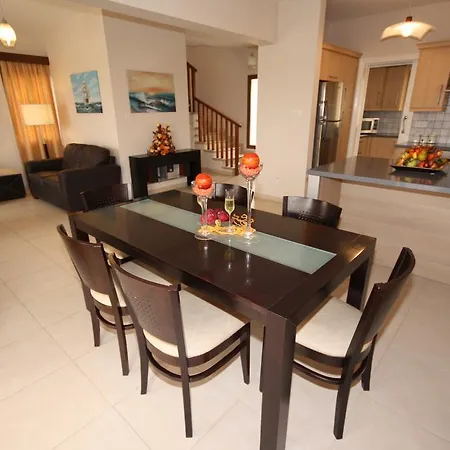 Bay Villa *