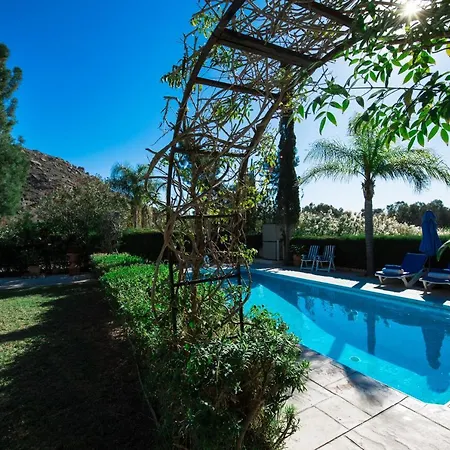 Bay Villa