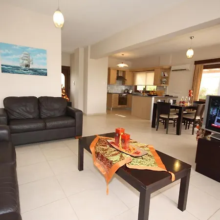 Villa Bay