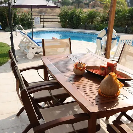 Bay * Pissouri